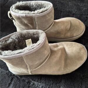 UGG Mini Boot - Grey